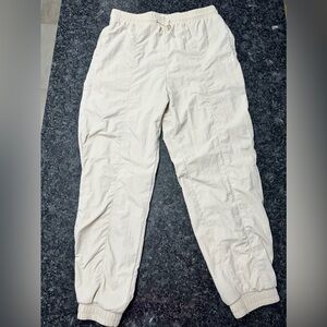 Wilo The Label women’s size large windbreaker pants in cream